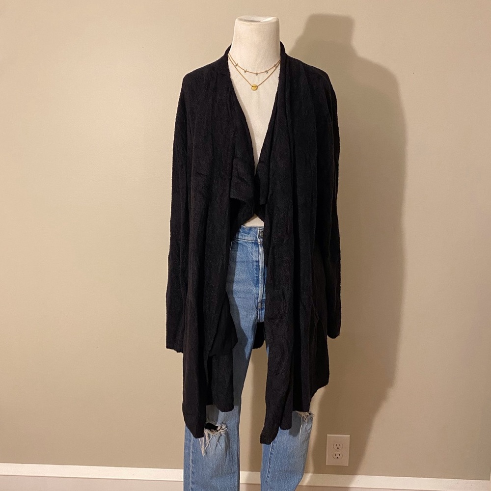 Barefoot dreams cozychic lite island wrap in black size XL